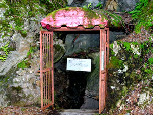 �s�񓴂̓���