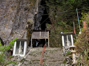 �s�񓴂̓���