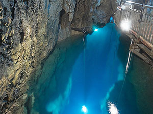 �s�񓴂̓���